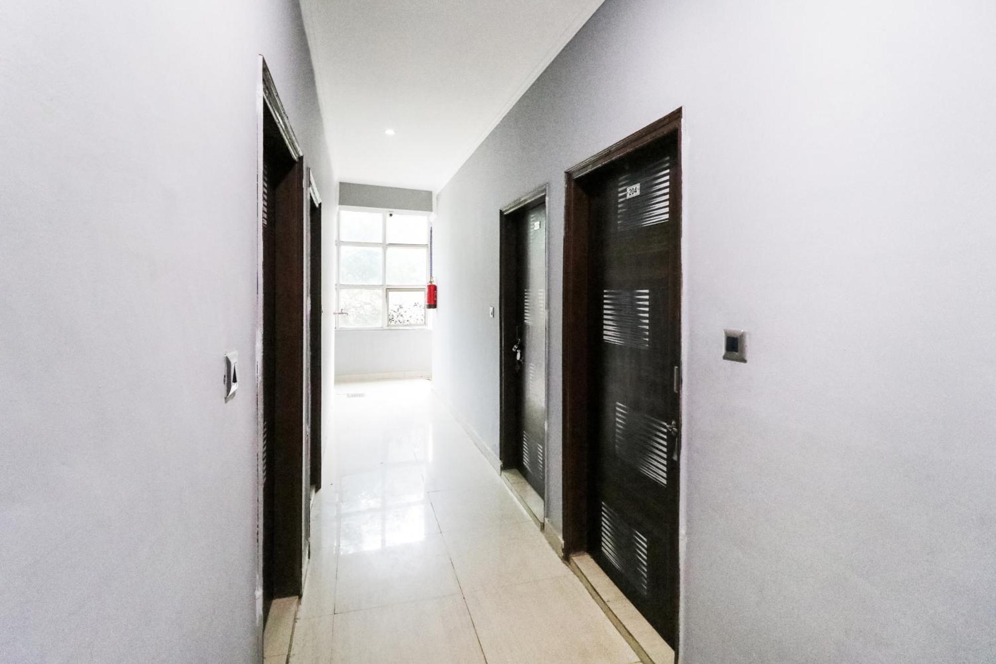 Hotel O Sunrise Guest House Гургаон Екстериор снимка