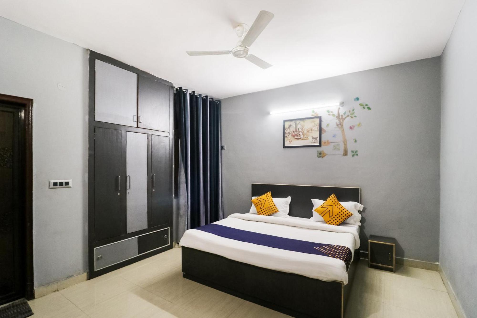 Hotel O Sunrise Guest House Гургаон Екстериор снимка
