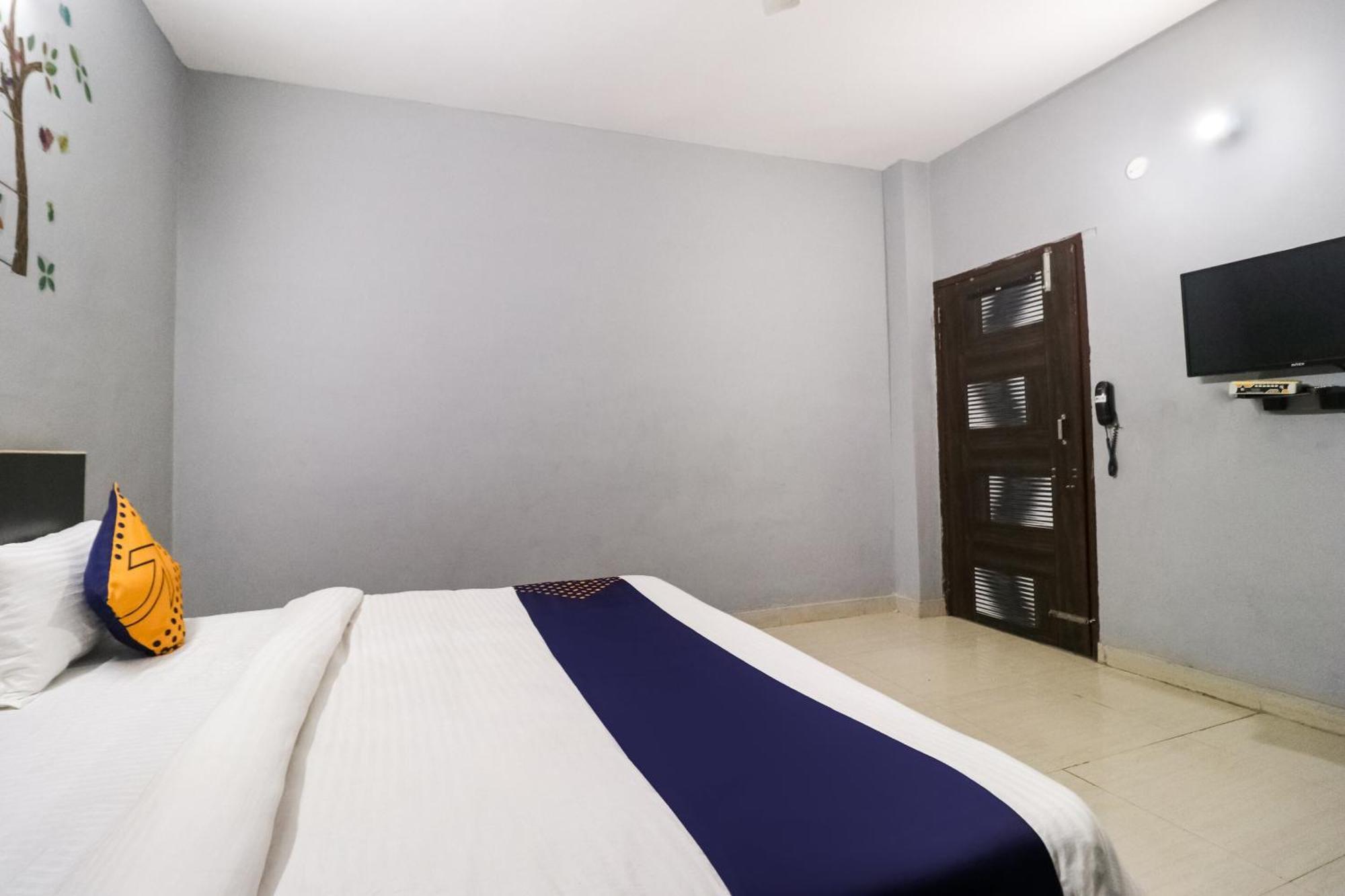Hotel O Sunrise Guest House Гургаон Екстериор снимка