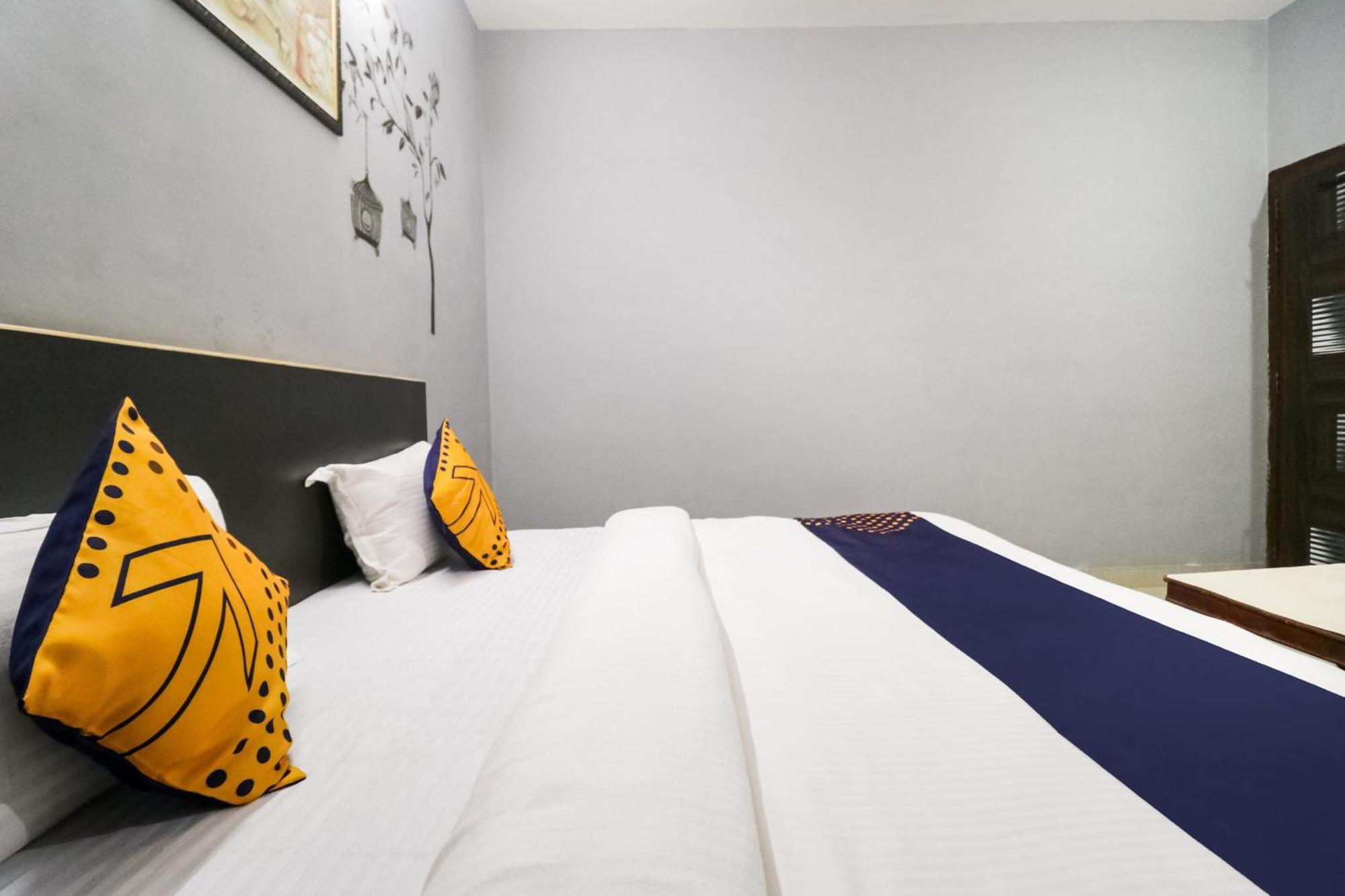 Hotel O Sunrise Guest House Гургаон Екстериор снимка