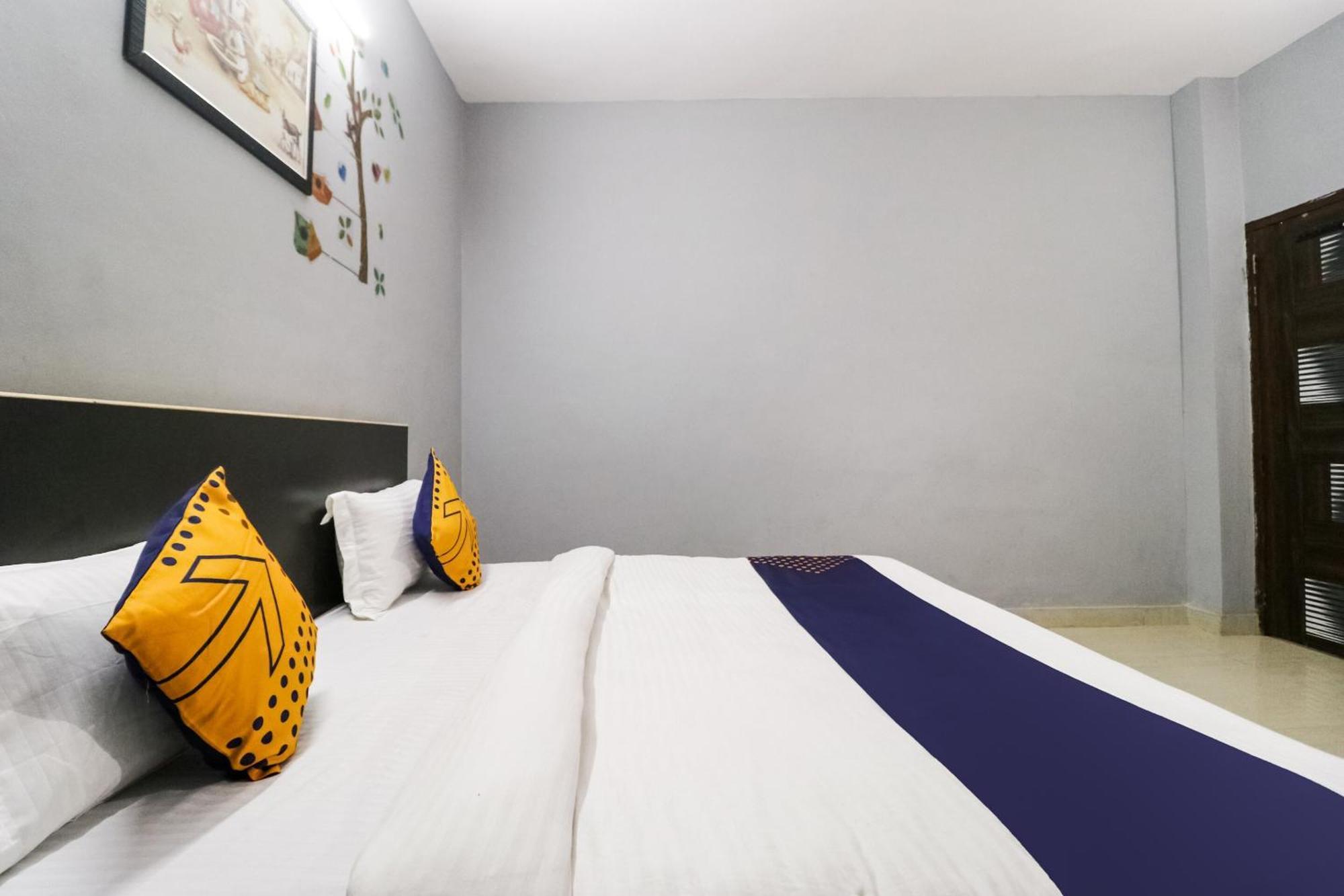 Hotel O Sunrise Guest House Гургаон Екстериор снимка