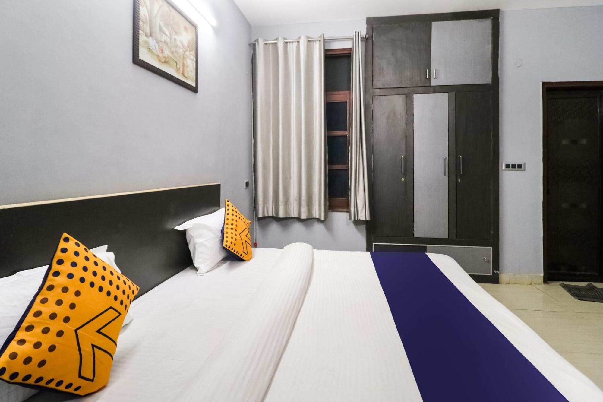 Hotel O Sunrise Guest House Гургаон Екстериор снимка