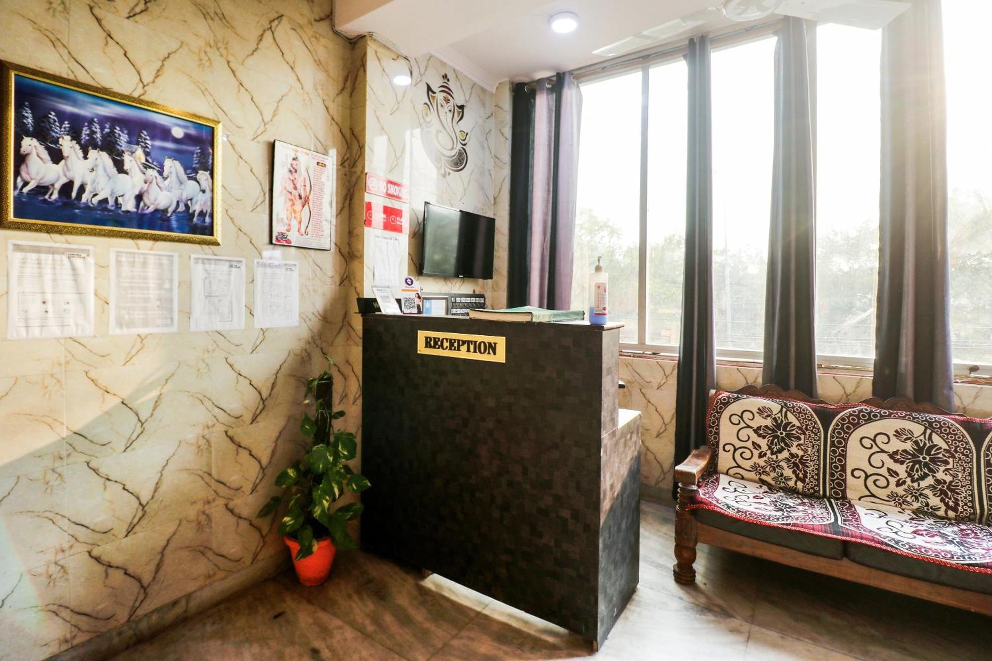 Hotel O Sunrise Guest House Гургаон Екстериор снимка