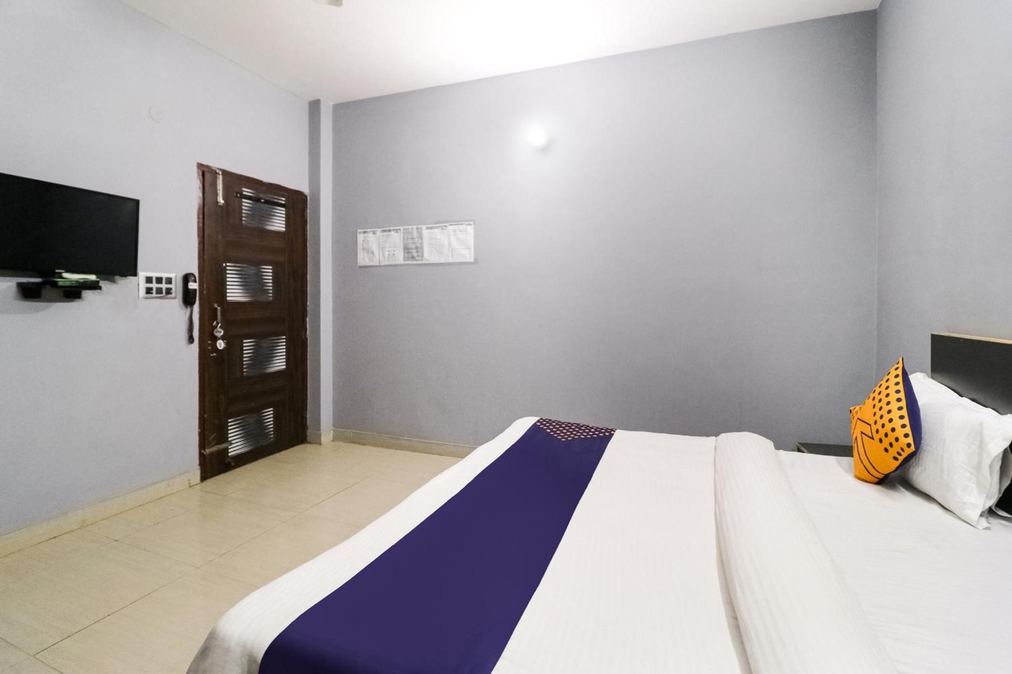 Hotel O Sunrise Guest House Гургаон Екстериор снимка